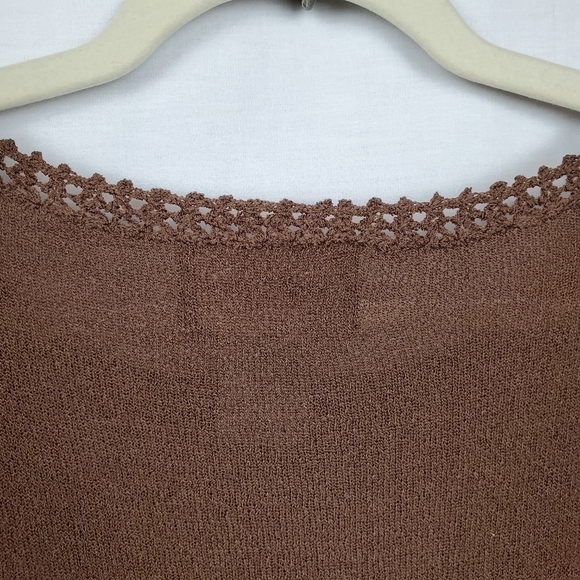 Sag Harbor sz M crocheted hem lightweight sweater - Picture 3 of 9